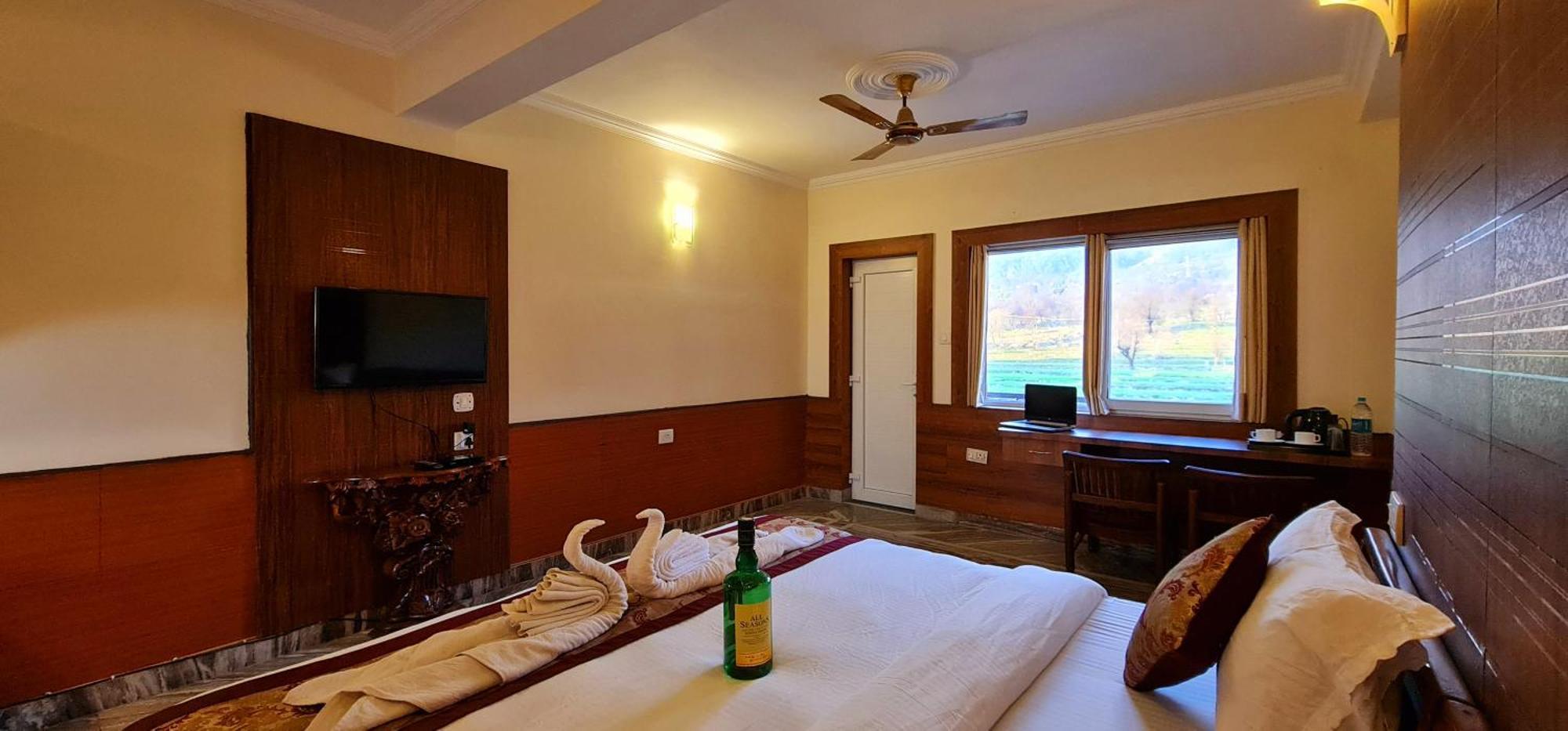 Hotel Samdupling Himalayan Brothers Dharamshala Oda fotoğraf